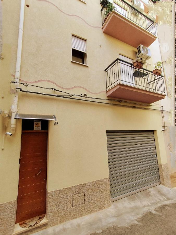 Il Girasole Del Centro Storico Villa Alcamo Ngoại thất bức ảnh